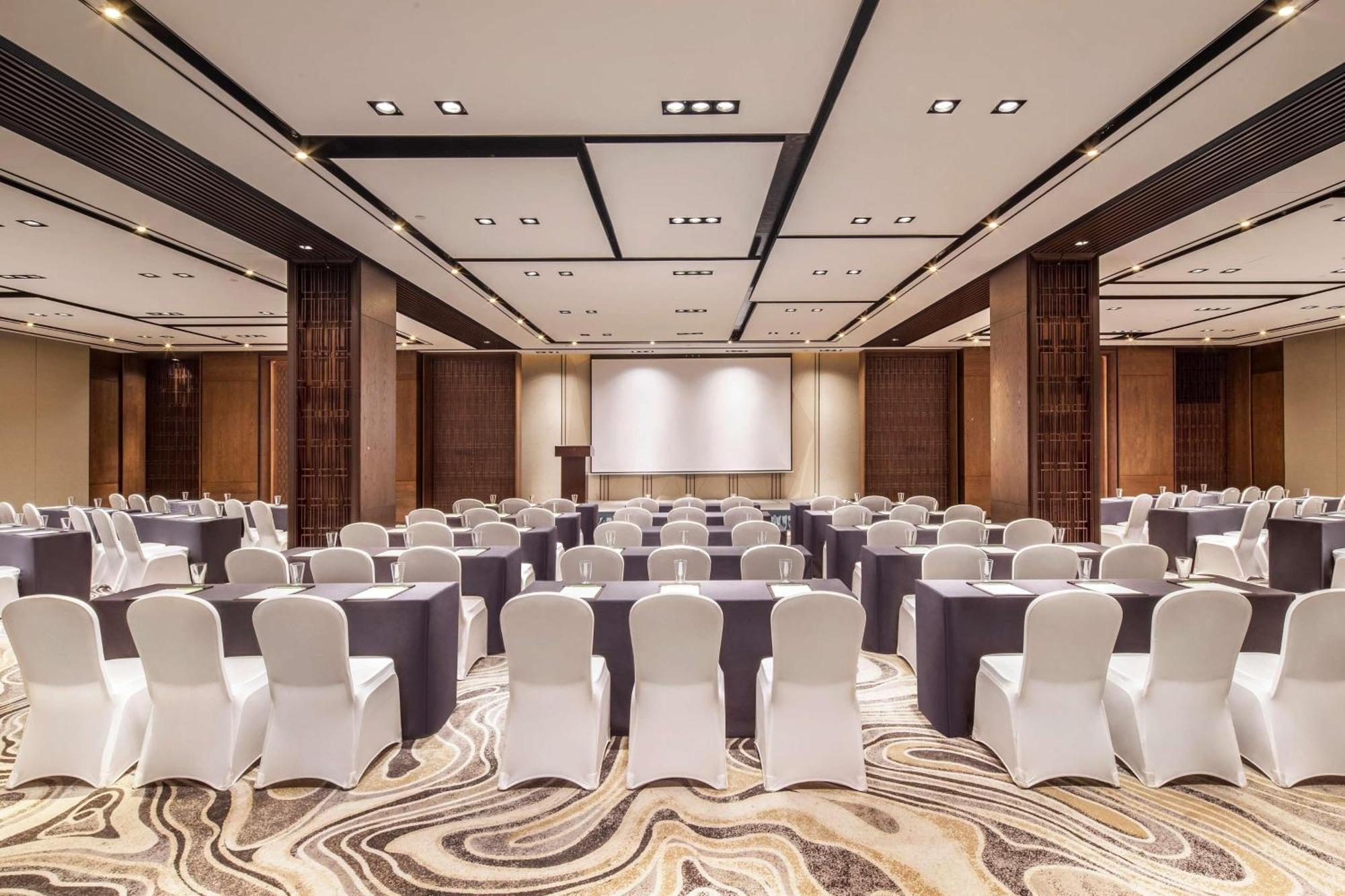 Courtyard By Marriott Shanghai International Tourism And Resorts Zone Buitenkant foto